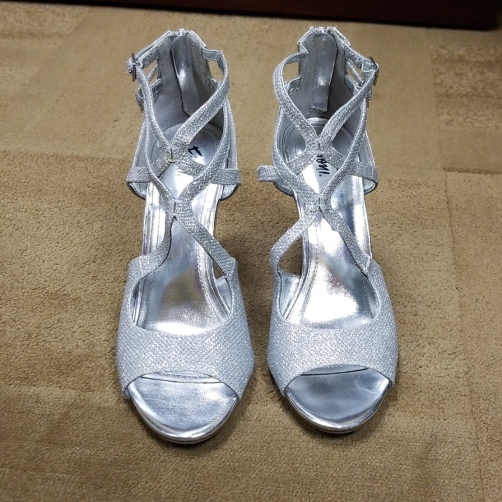 Fioni Silver Heels
